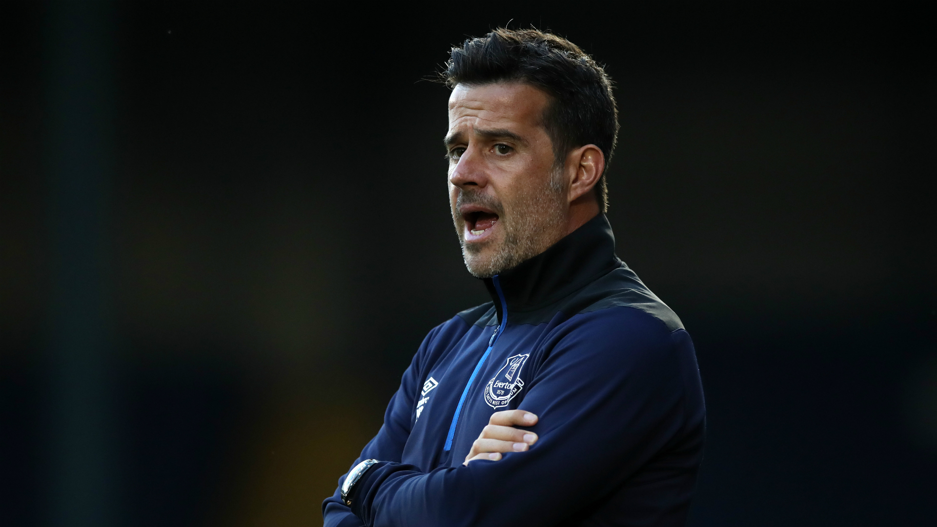 而詹姆斯与 而詹姆斯与