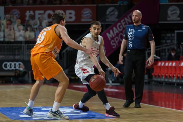 马德兴：大战在即应该为国足降温，现有实力没本质突破.